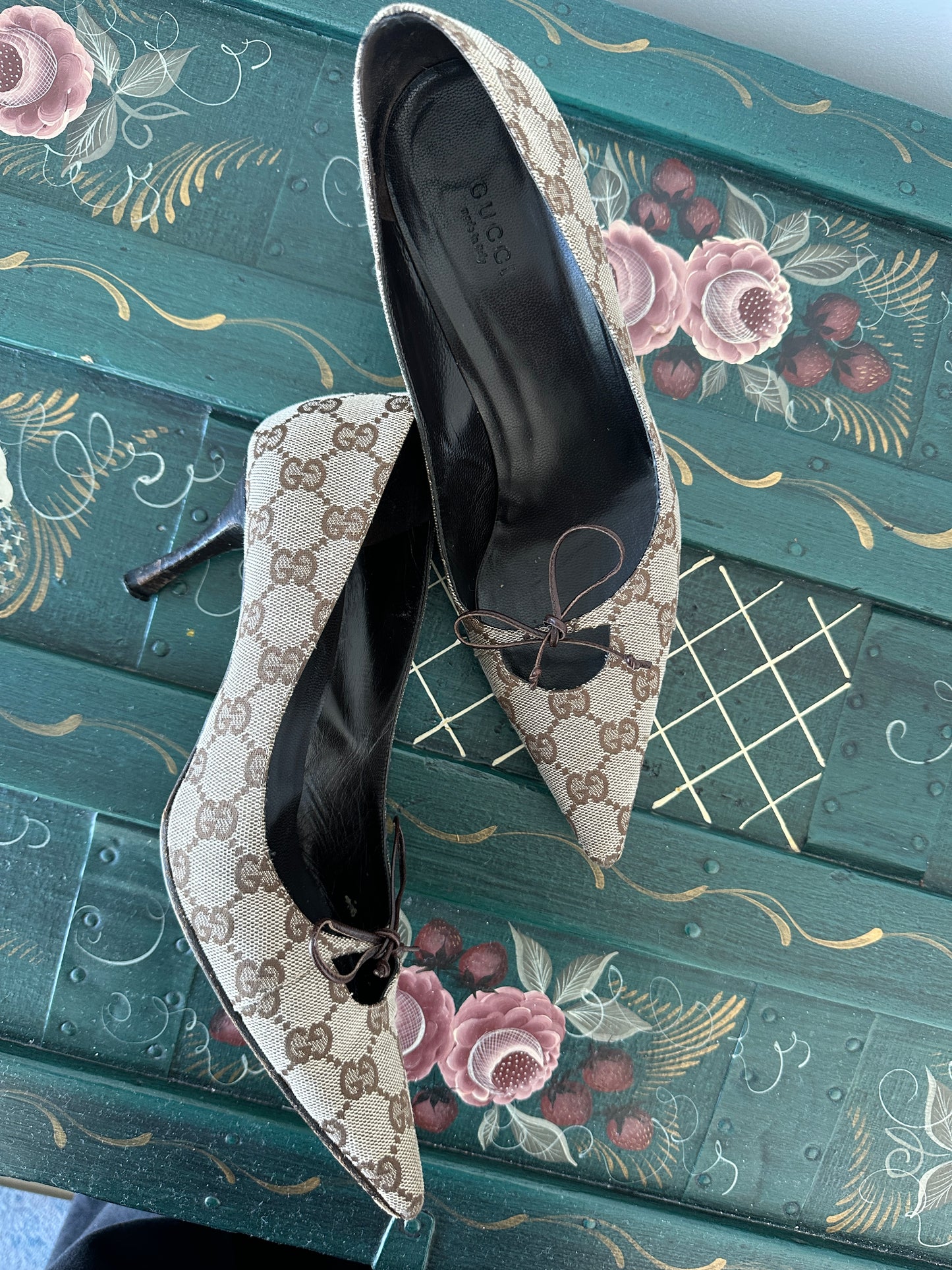 Gucci Monogram Bow Pumps