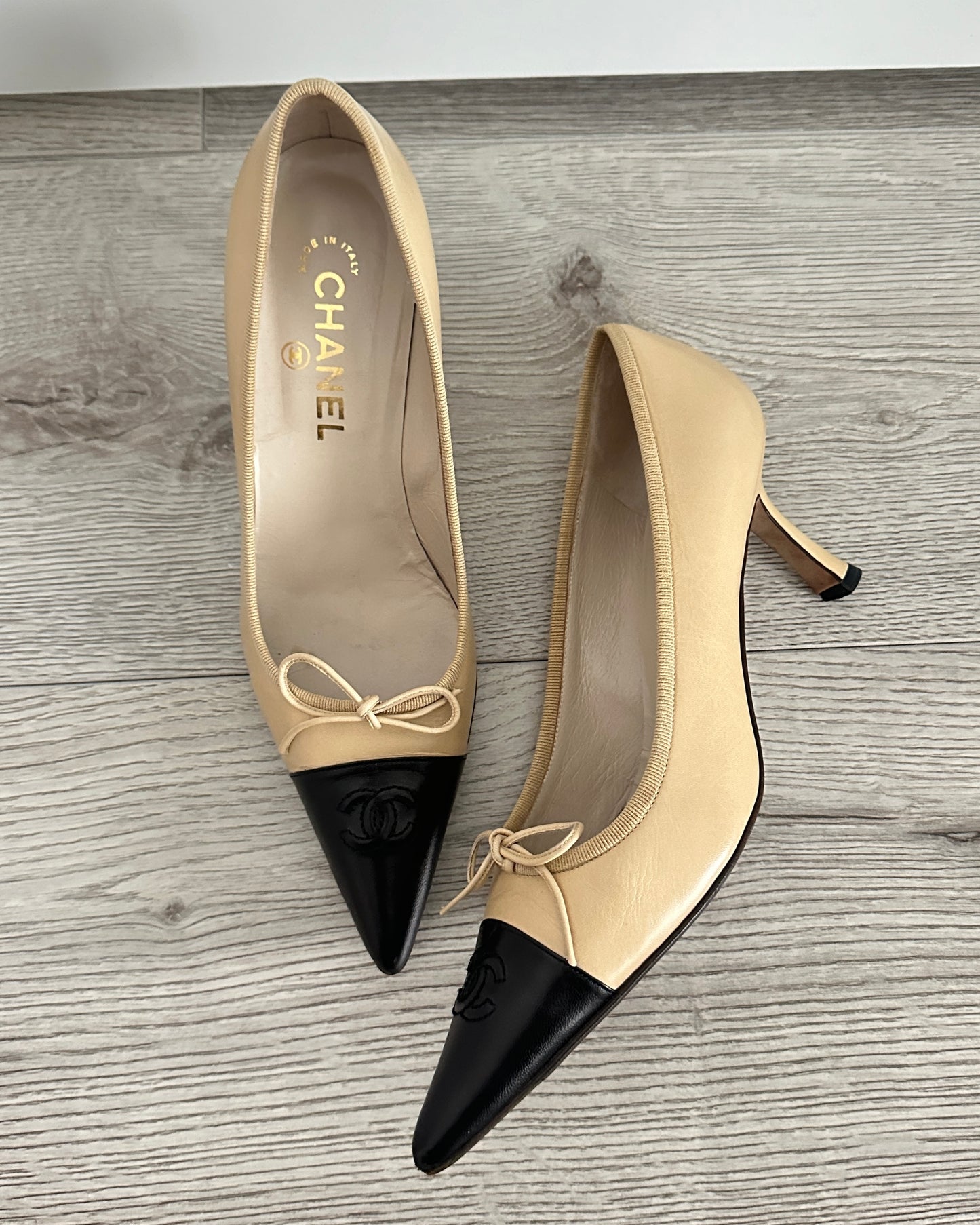 Vintage Chanel Pointed Toe Pumps with CC Logo