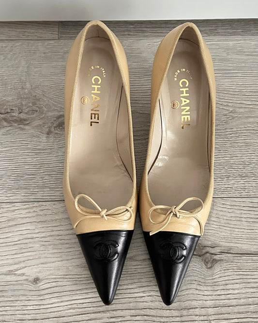 Vintage Chanel Pointed Toe Pumps with CC Logo