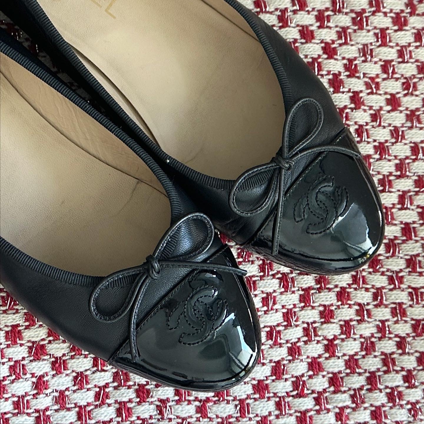 Chanel Black Leather/Patent Ballet Flats