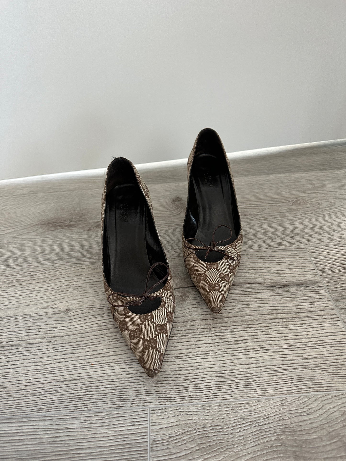 Gucci Monogram Bow Pumps